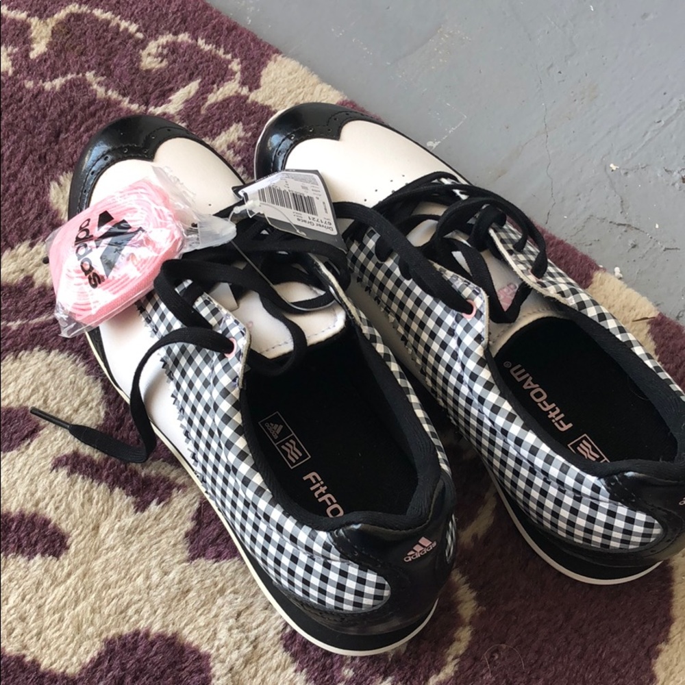 Nile Women’s Golf Shoes size 6